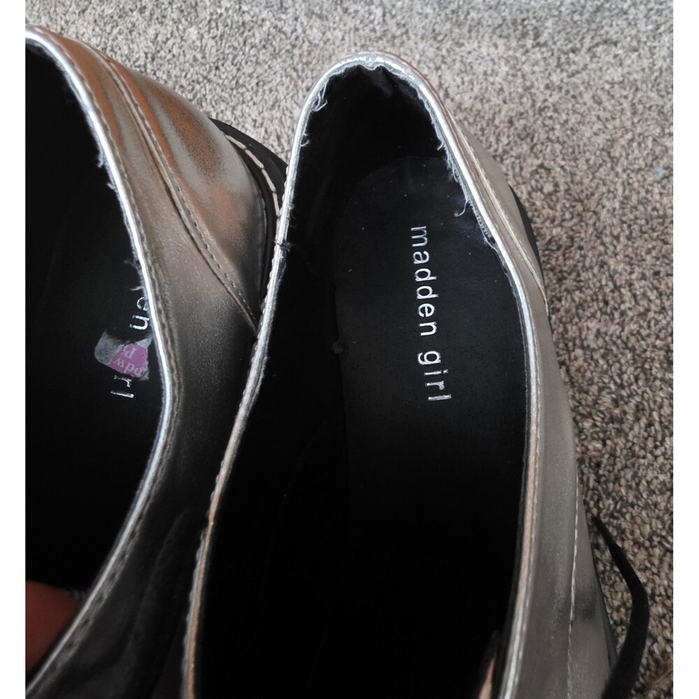 Madden Girl Platform Oxford Shoes Size 7.5  Silver Chunky Lace Up Retro Y2K - Picture 5 of 13